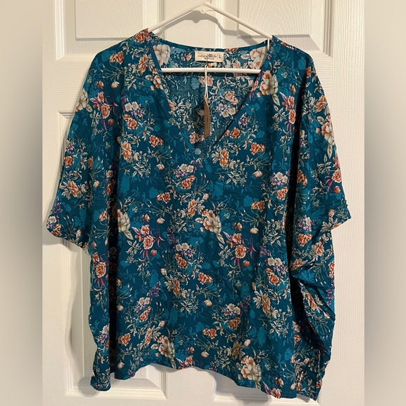 Natural Life floral blouse - Picture 2 of 8